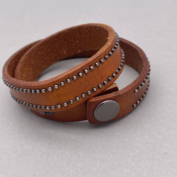 Yik Fung Wrap Leather Studded Detail Bracelet Snap Closure Brown 15.5 Inches - Picture 4 of 4